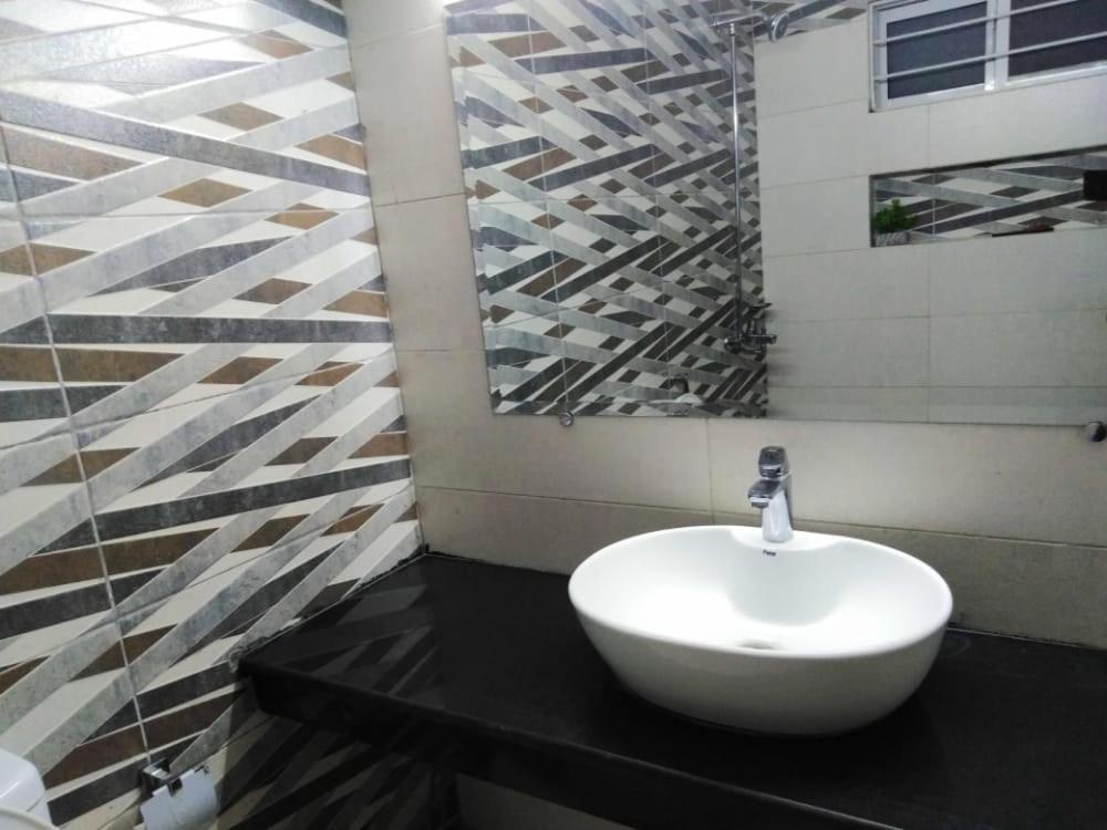 Islamabad Travelodge Guest House Bagian luar foto