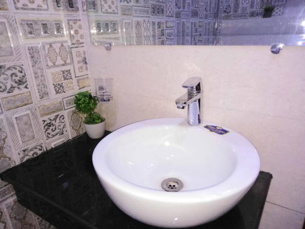 Islamabad Travelodge Guest House Bagian luar foto